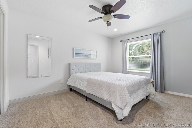 Building Photo - 15600 Rolling Meadows Cir