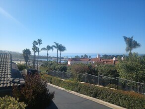 Building Photo - Charming 2BD/2BA Condo w/ Ocean Views - Solana Beach