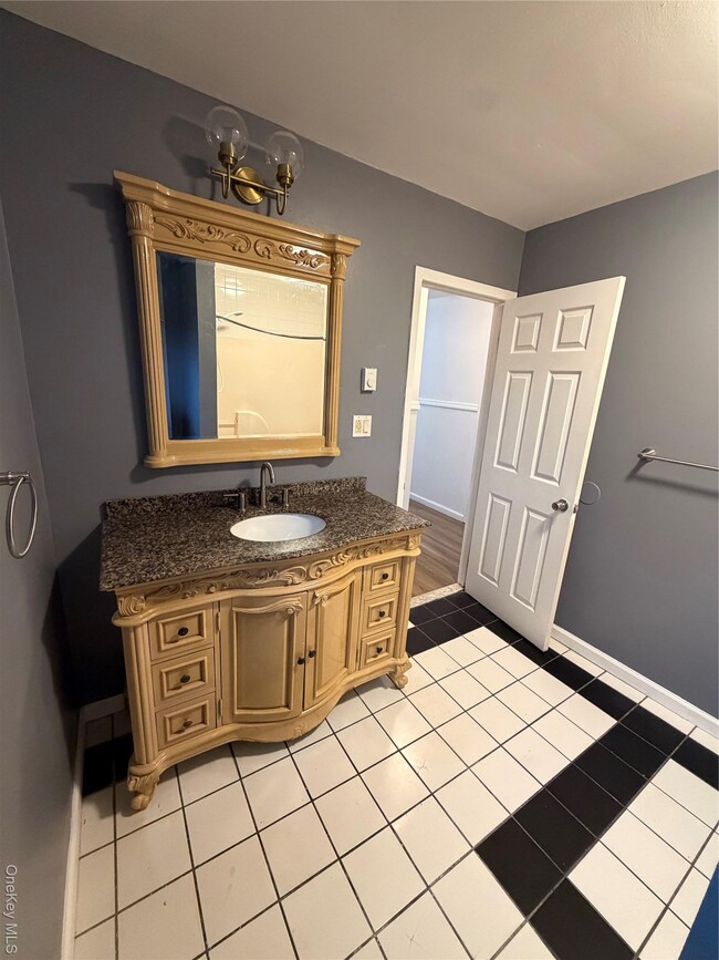 Building Photo - 546 Granny Rd