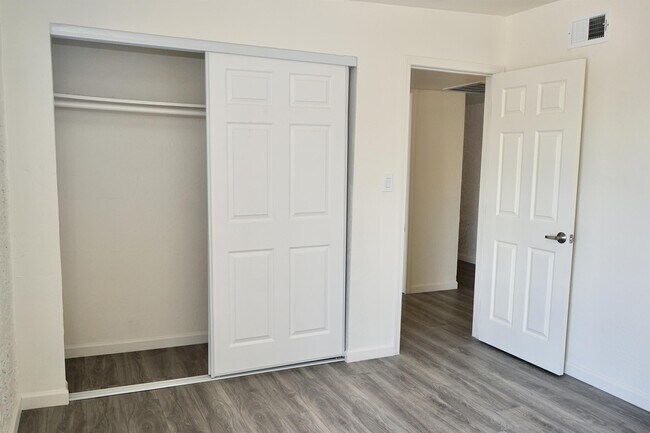 Building Photo - 4635 N 27th Ave