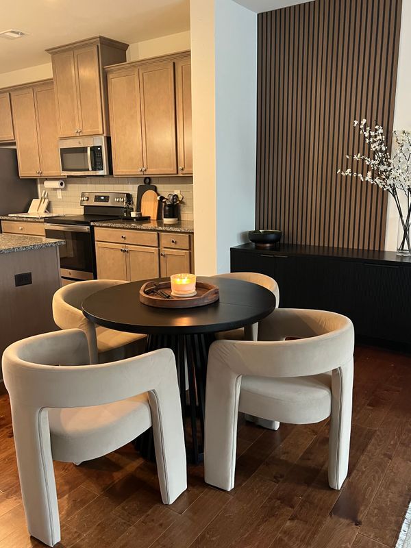 Building Photo - 832 Ambient Way