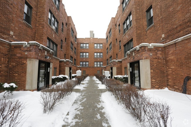 7110-7120 S Ridgeland Ave - 7110-18 S Ridgeland Ave Chicago, IL 60649