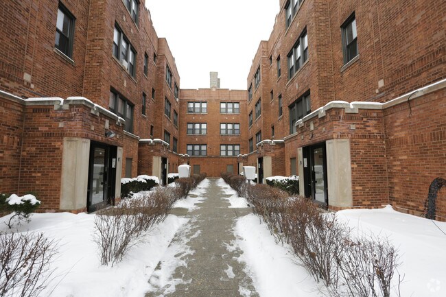 Building Photo - 7110-7120 S Ridgeland Ave