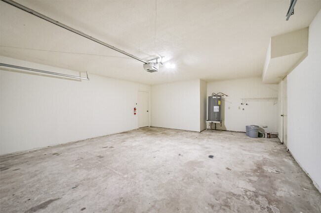 Building Photo - 3 Hedgebell Ct
