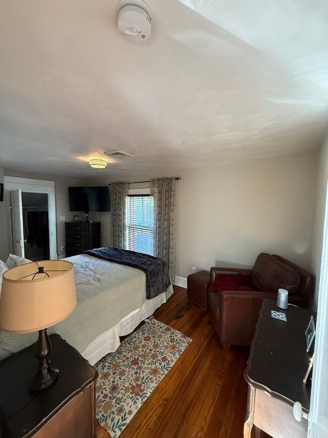 Building Photo - Cozy & Updated - 3 BR home in Old SW!