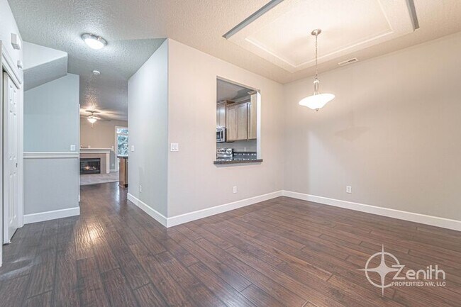 Building Photo - 8108 NE 35th Ave