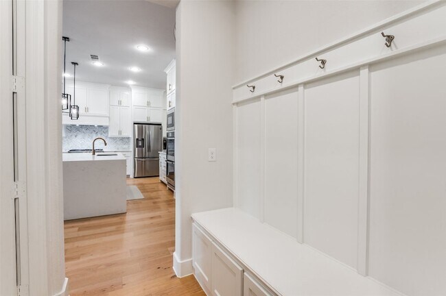 Building Photo - 3712 Connie Ln