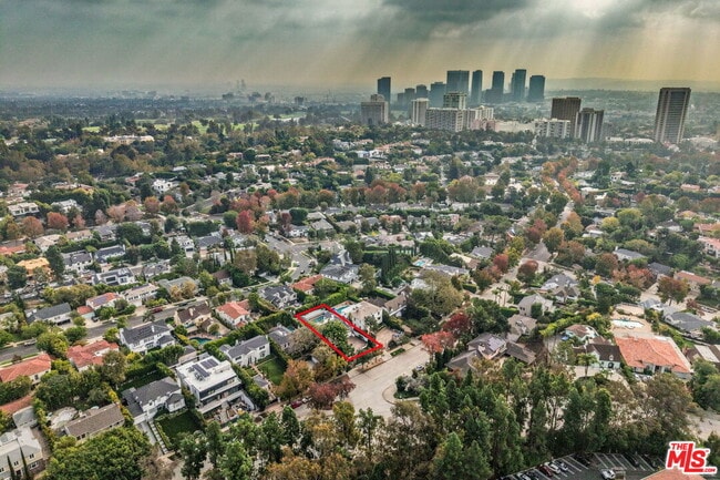 Building Photo - 500 Warner Ave