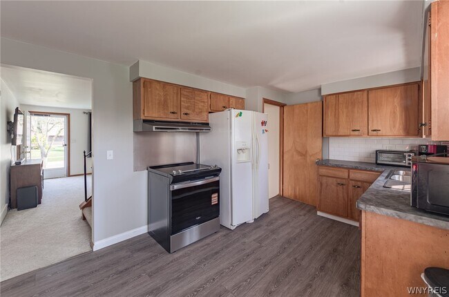 Building Photo - 279 Irvington Dr