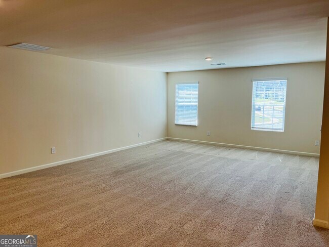 Building Photo - 910 Sly Fox Run