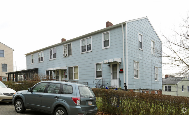 Primary Photo - Shalercrest Apartments