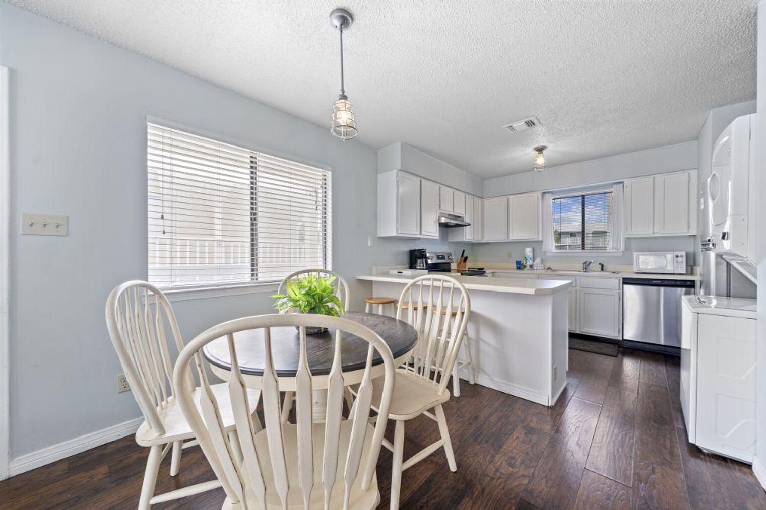 Building Photo - 25925 Canal Rd