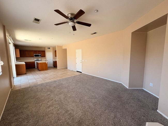 Building Photo - 4 Bed, 2.5 Bath in Riverside!