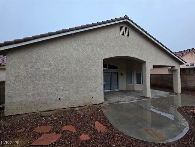 Building Photo - 8240 Aurora Peak Ave