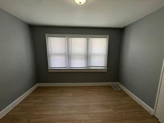 Building Photo - 830-832 Weghorst Street