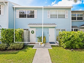 Building Photo - 1989 NE 15th Ave