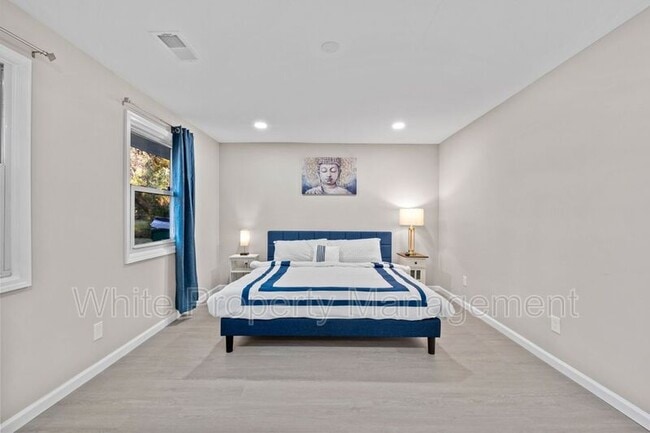 Building Photo - 2620 Englehardt St