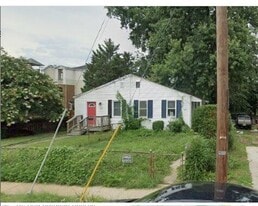 Building Photo - 104 E Reed Ave