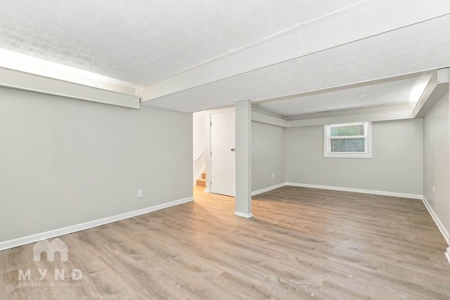 Building Photo - 3590 Annsbury Rd