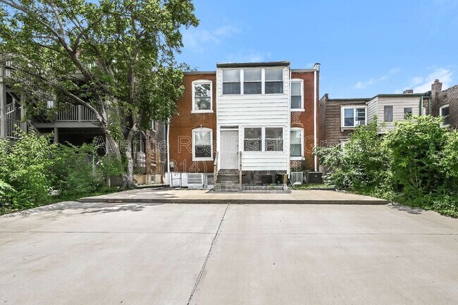 Building Photo - 6017 Kingsbury Ave