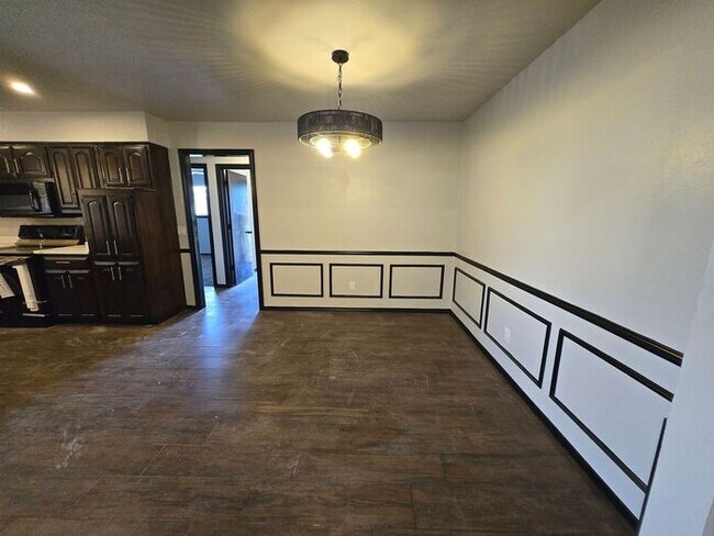 Building Photo - 10327 Bernardin Cir