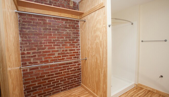 Building Photo - 80 W Water St