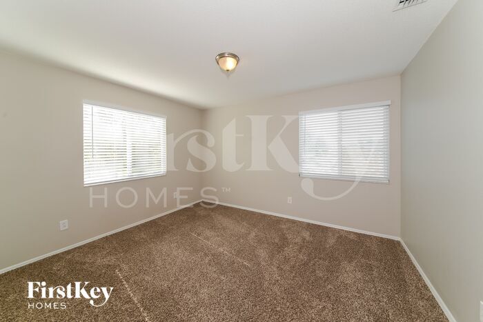 Building Photo - 4022 Banbury Cir