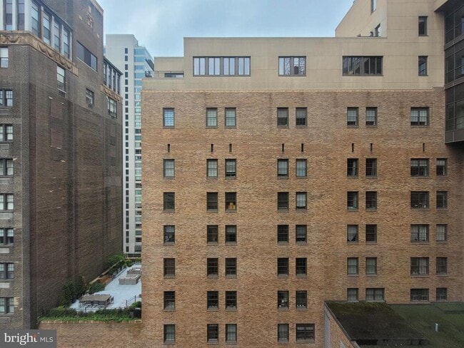 Building Photo - 219 S 18th St