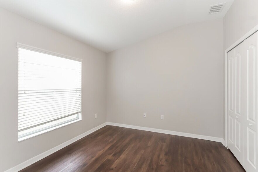 Building Photo - 7334 Lumber Port Dr