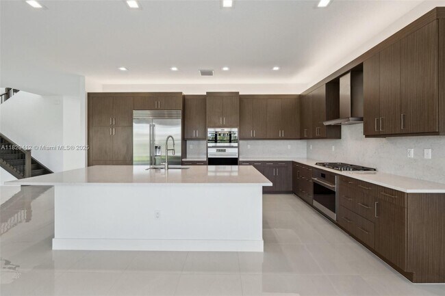 Building Photo - 13075 Feathering Wy