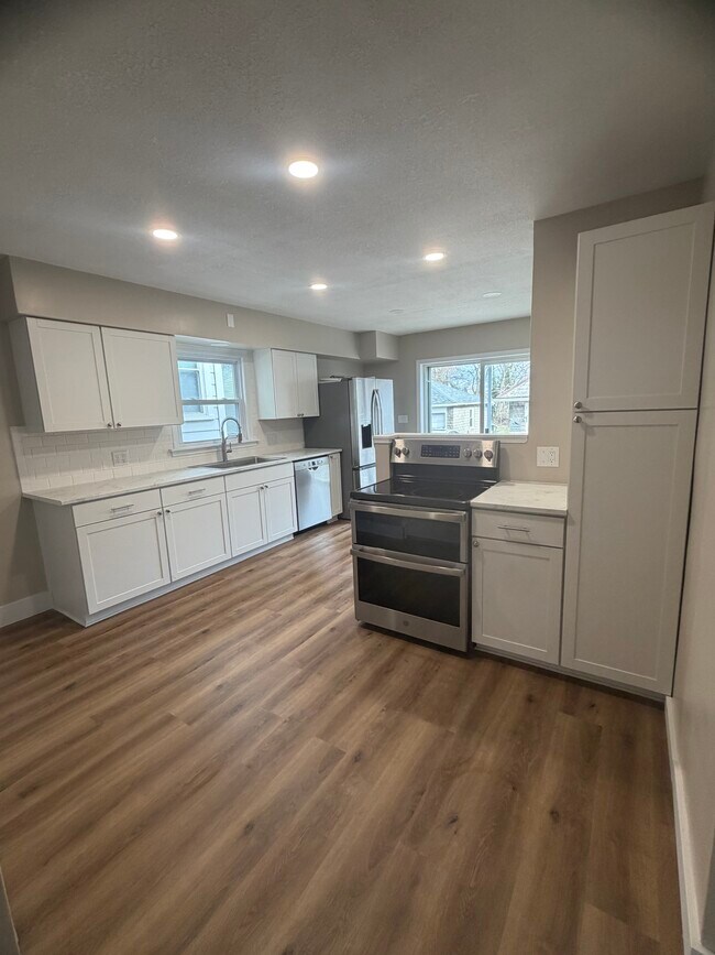 Building Photo - 1018 Wayne St