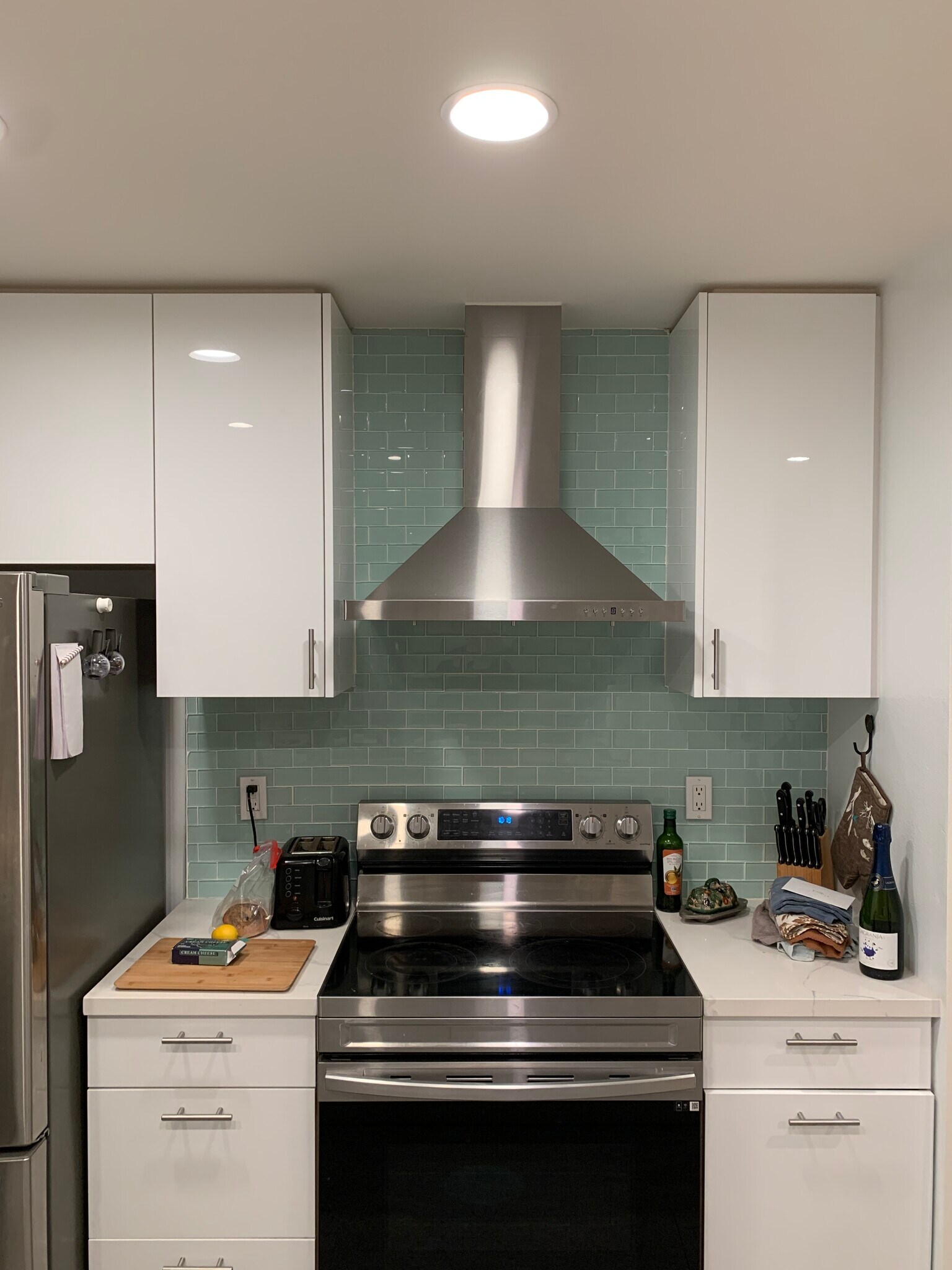 Building Photo - 1230 N Sweetzer Ave