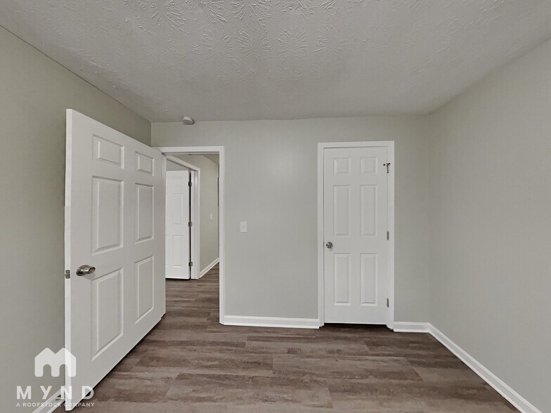 Building Photo - 104 Wilburn Dr