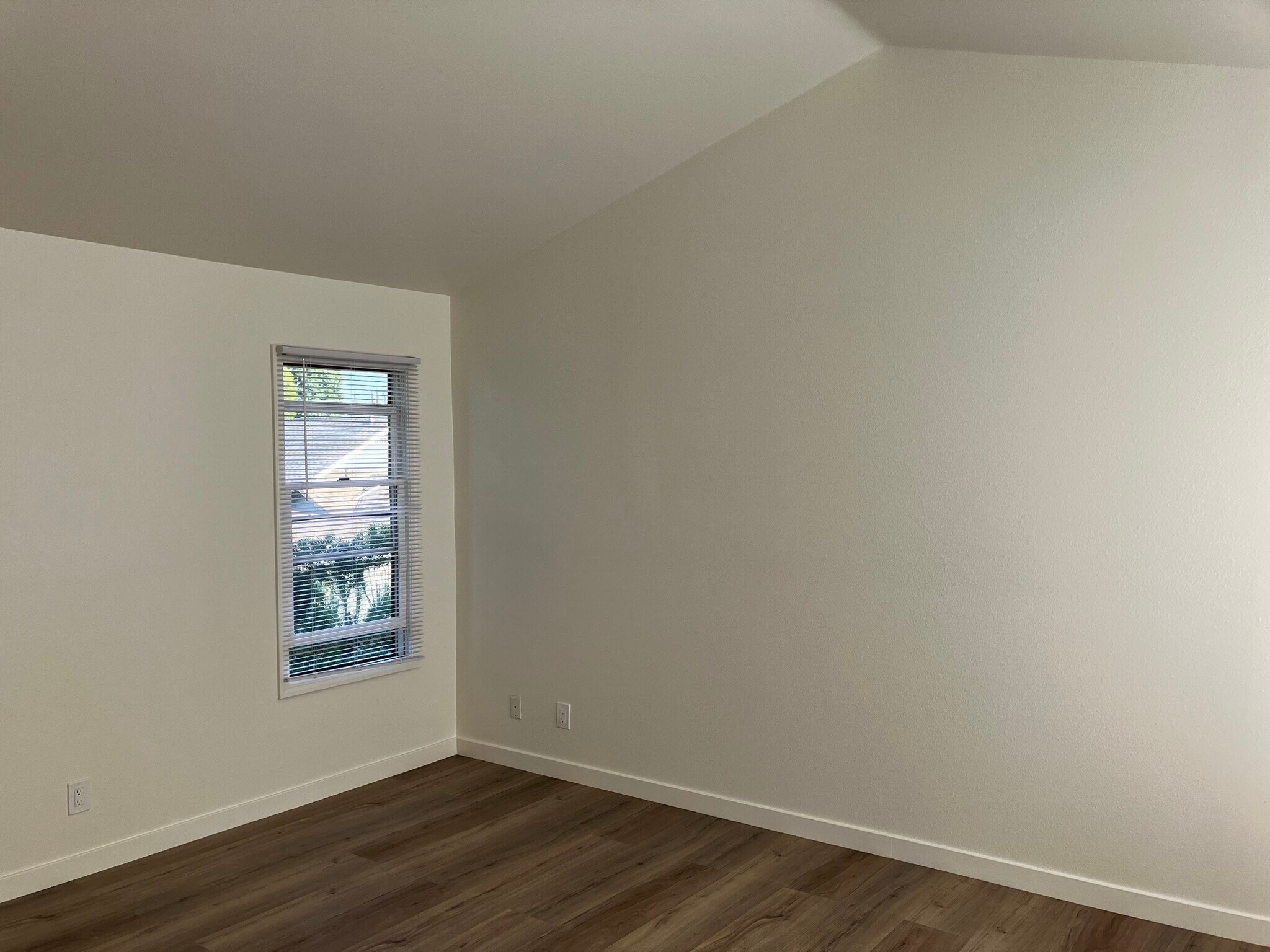 Building Photo - 629 S Glassell St