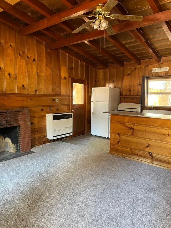 Building Photo - 3066 Oakland Ave