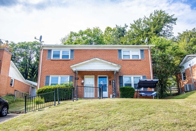 Building Photo - 1103 River Ct