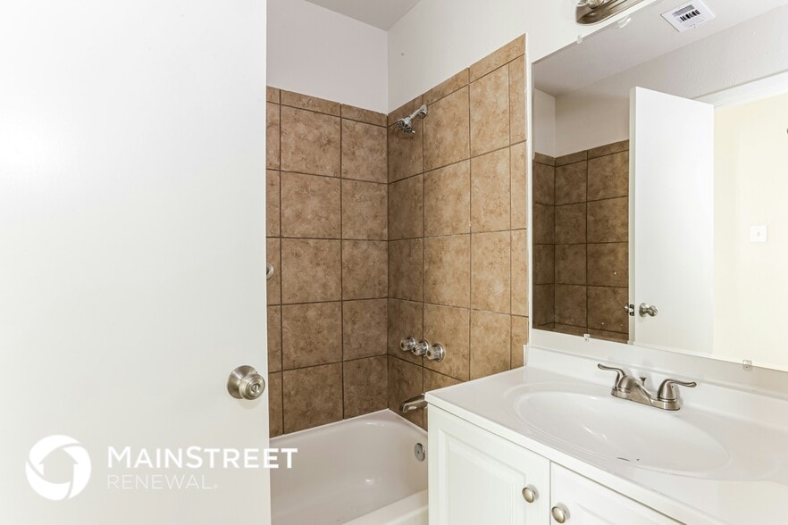 Building Photo - 250 Prairie Grove Dr