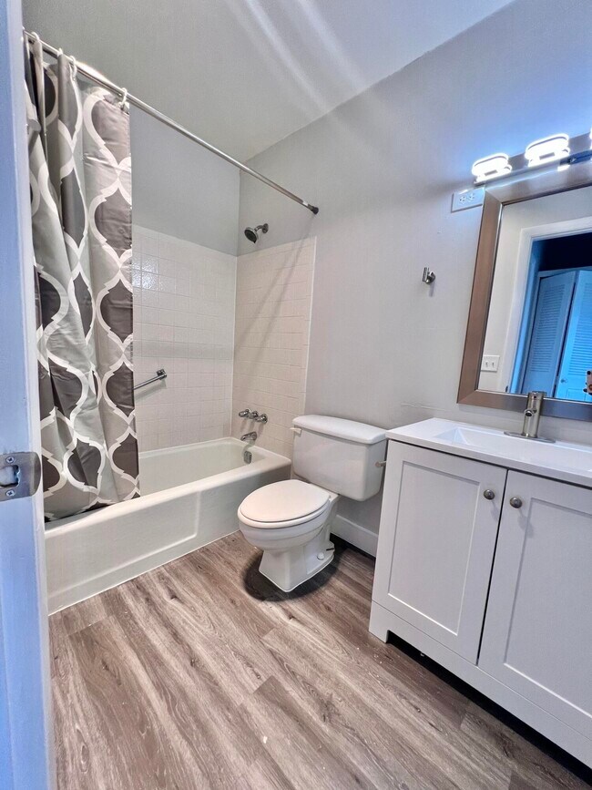 Building Photo - 6289 Lear Dr