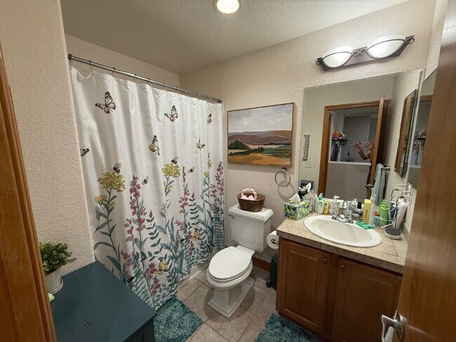 Building Photo - "Charming 3-Bedroom Duplex in Castle Rock"    Spacious 1806 Sq Ft, 2.5 Baths!  Available - NOW