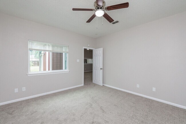 Building Photo - 11313 Red Creek Cir
