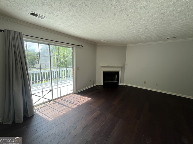 Building Photo - 3461 Kingswood Run