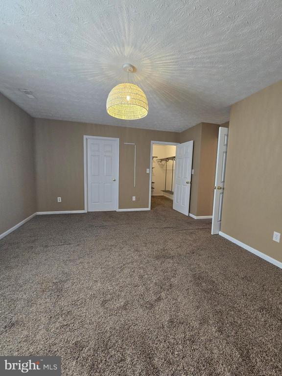 Building Photo - 160 Leeds Creek Cir