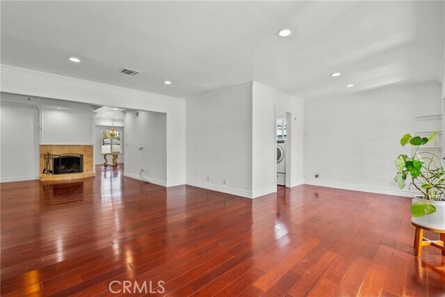 Building Photo - 23036 Burbank Blvd