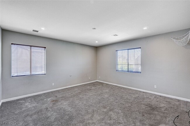 Building Photo - 8125 Chestnut Hollow Ave