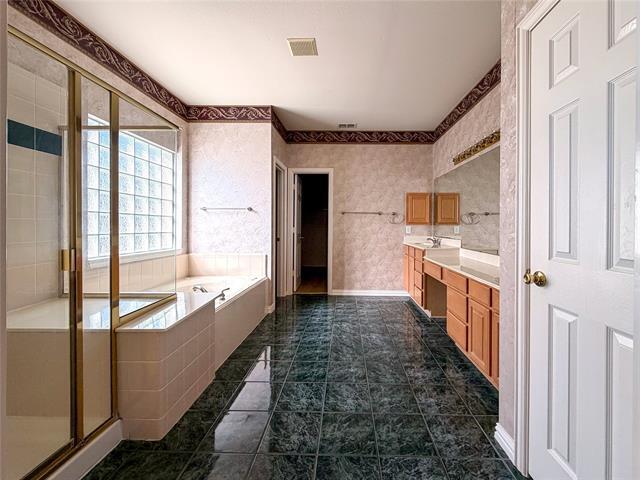 Building Photo - 2416 Geiberger Dr