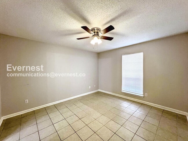 Building Photo - 375 Blair Dr W