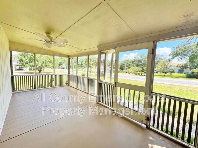 Building Photo - 733 Beach Dr