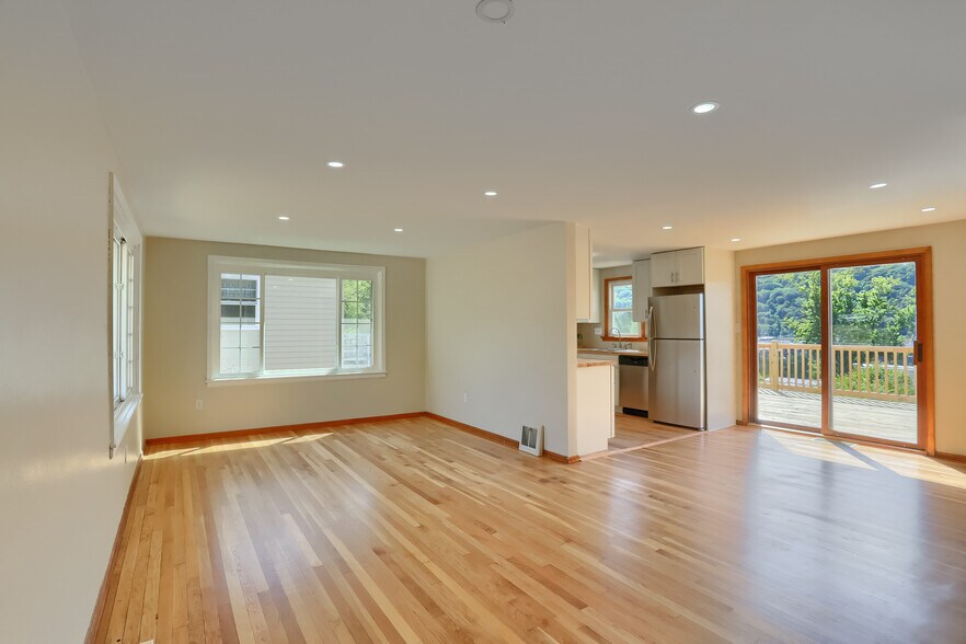 Building Photo - 1311 Midland Beaver Rd