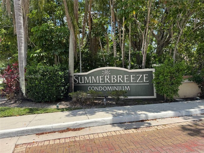 Building Photo - 9999 Summerbreeze Dr