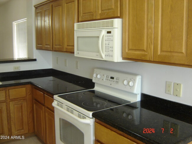 Building Photo - 27180 Bennett Way